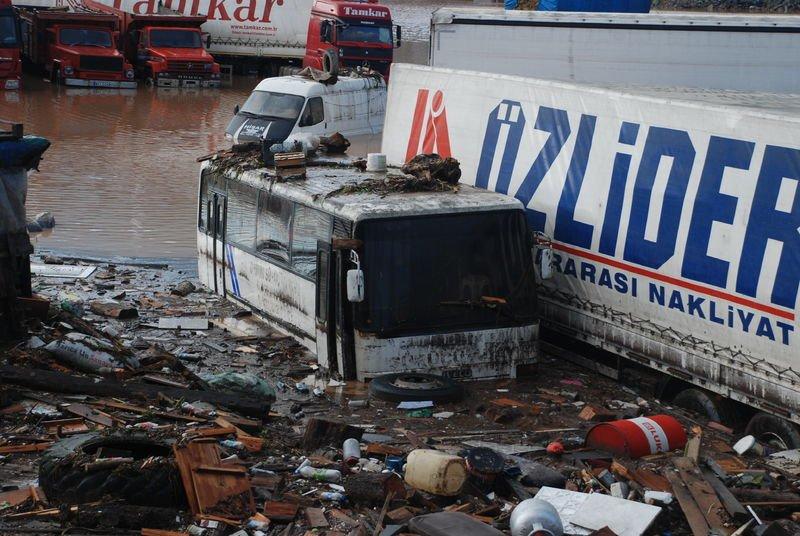 Artvin'de sel felaketi