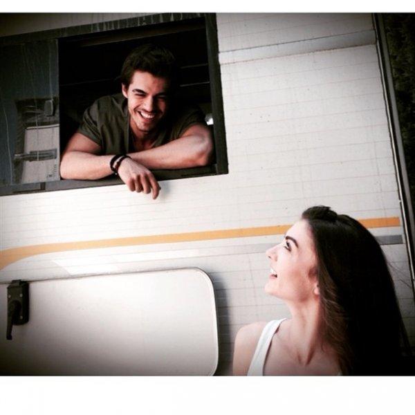 Güneşin Kızları dizisinin Nazlı'sı Burcu Özberk'in Instagram halleri 