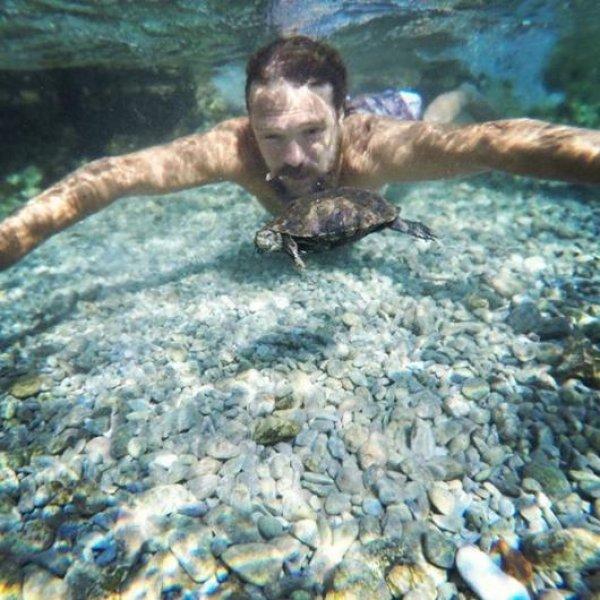 Ünlülerden 26 Ağustos Instagram paylaşımları 