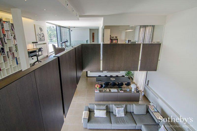 Arda Turan'ın 7 odalı 9 banyolu yeni malikanesi 