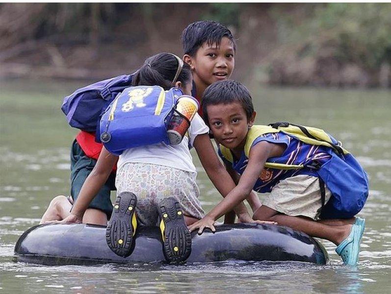 Dünyanın en zorlu okul yolları