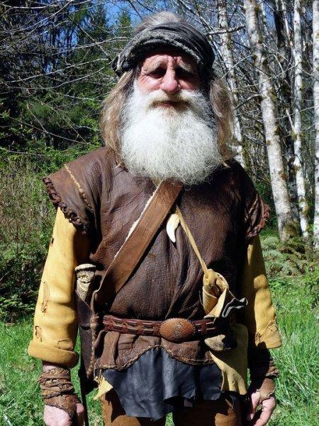 Mick Dodge 25 yıldır ağaç kovuğunda yaşıyor 
