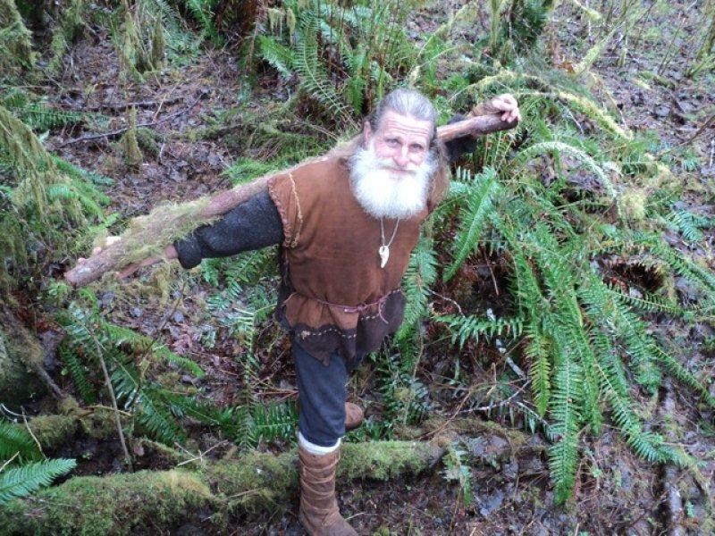 Mick Dodge 25 yıldır ağaç kovuğunda yaşıyor 