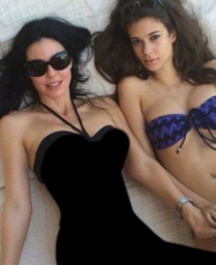 Defne Samyeli'nin kızı Deren Talu