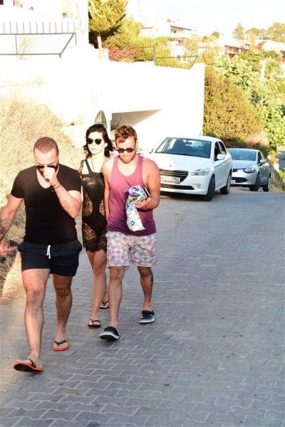 Merve Boluğur ile Murat Dalkılıç balayında 