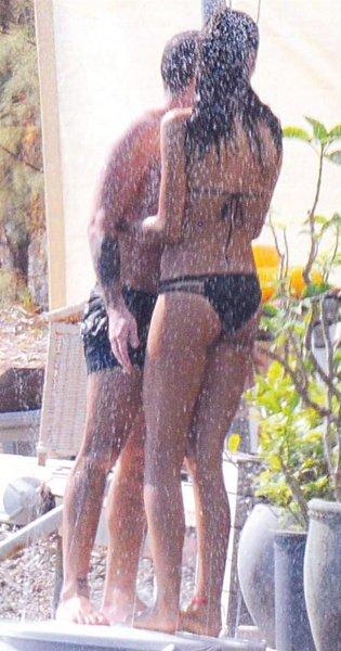 Merve Boluğur ile Murat Dalkılıç balayında 