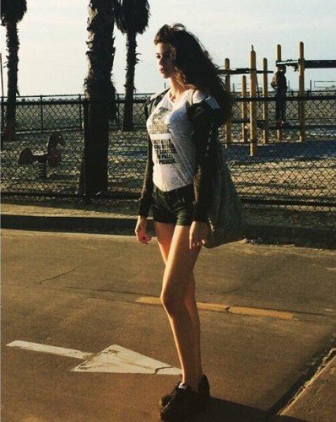 Defne Samyeli'nin kızı Deren Talu