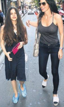 Defne Samyeli'nin kızı Deren Talu