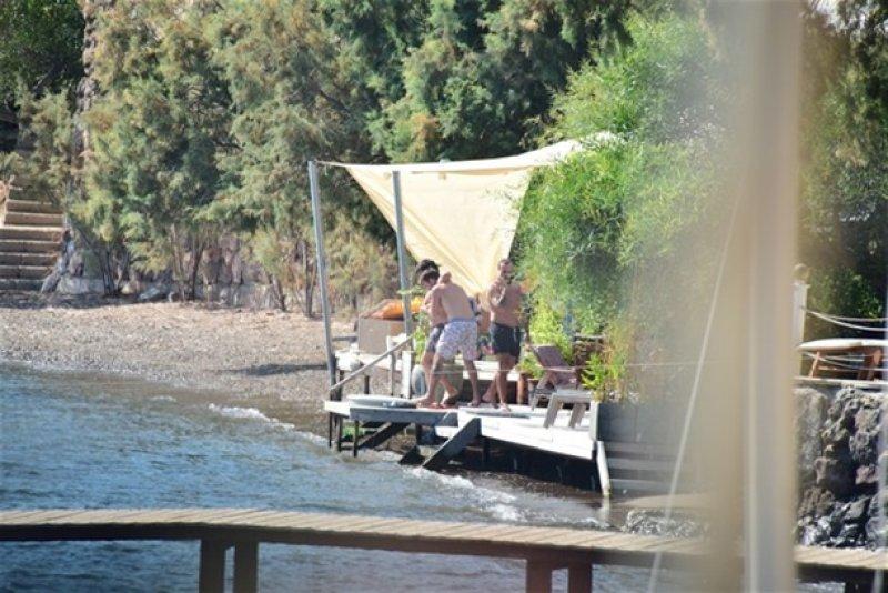 Merve Boluğur ile Murat Dalkılıç balayında 