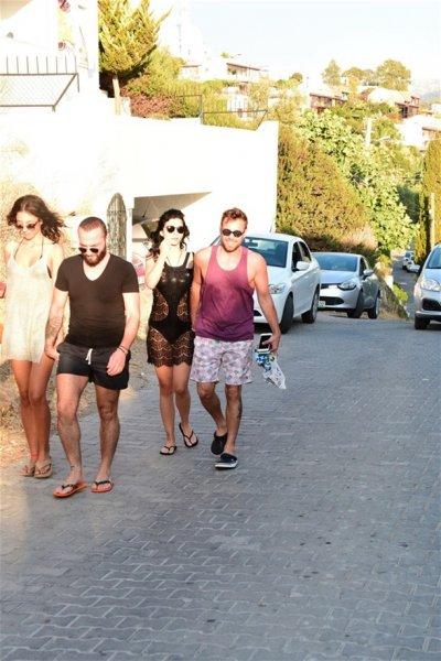 Merve Boluğur ile Murat Dalkılıç balayında 