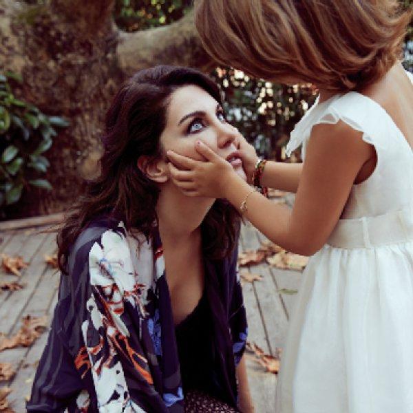 Deniz Akkaya sevgilisi Murat Varol'dan dayak yedi