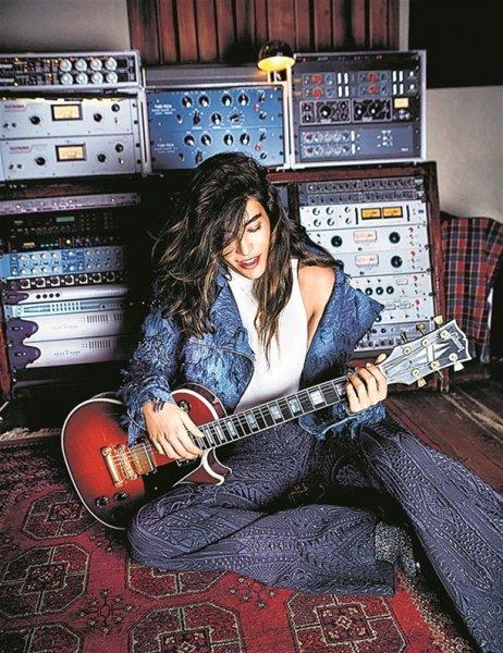 Berrak Tüzünataç: Benim ruhum 70’lerde kalmış