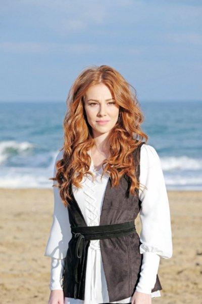 Kiralık Aşk'ın Defne'si Elçin Sangu'dan samimi açıklamalar 