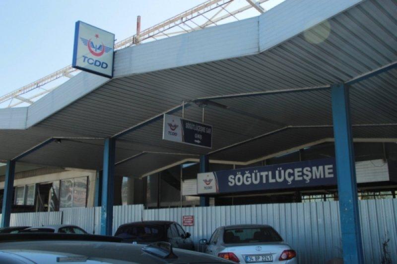 Tarihi Haydarpaşa Garı tren mezarlığına döndü 