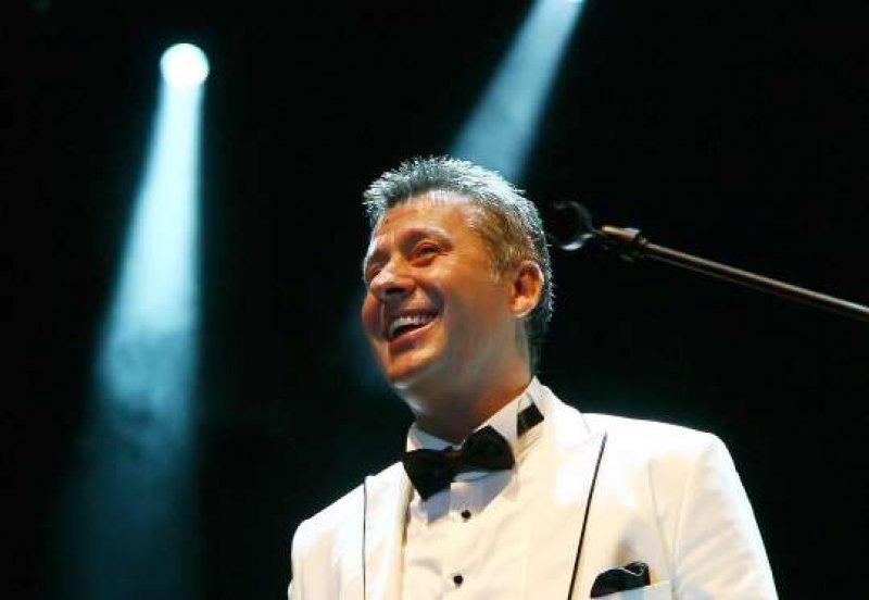 Siyasete giren ünlü isimler 