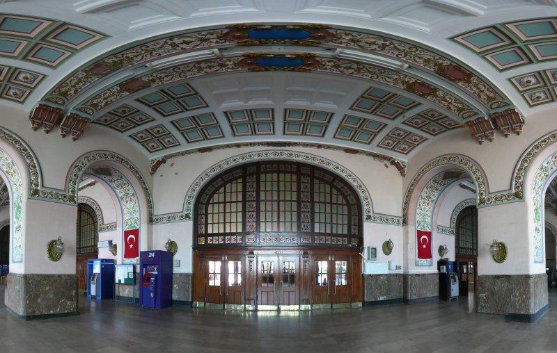 Tarihi Haydarpaşa Garı tren mezarlığına döndü 