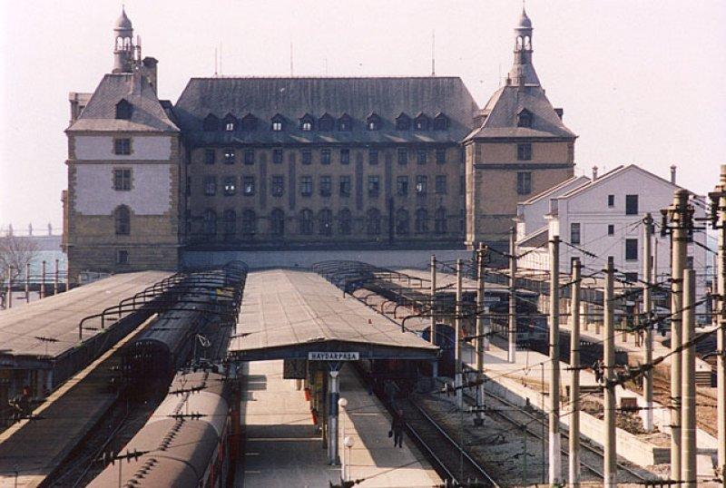 Tarihi Haydarpaşa Garı tren mezarlığına döndü 