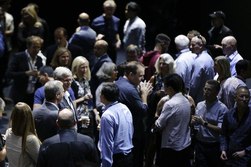 Apple iPhone 6S, iPhone 6S Plus ve iPad Pro'yu tanıttı