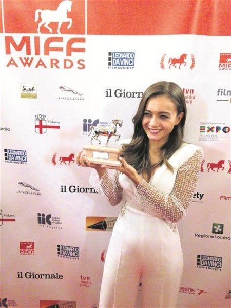 Damla Sönmez Milano'da en iyi kadın oyuncu seçildi 