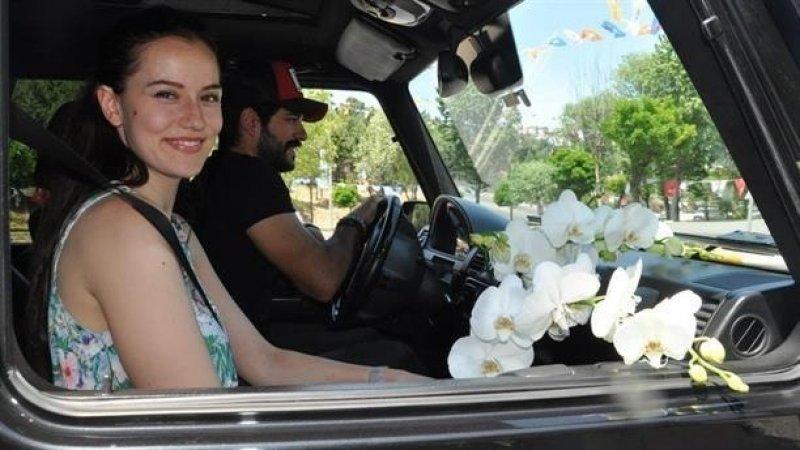 Fahriye Evcen'den Kara Sevda setine baskın