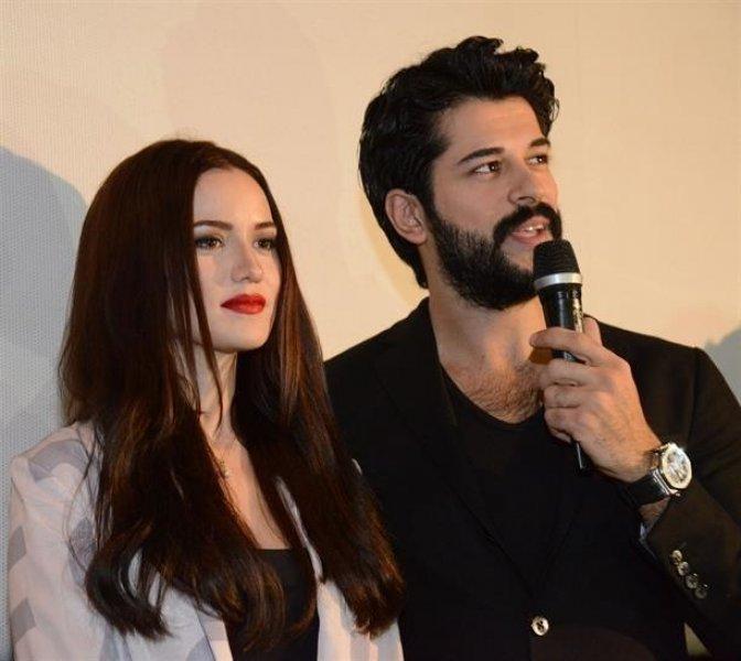 Fahriye Evcen'den Kara Sevda setine baskın
