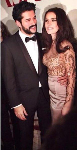 Fahriye Evcen'den Kara Sevda setine baskın