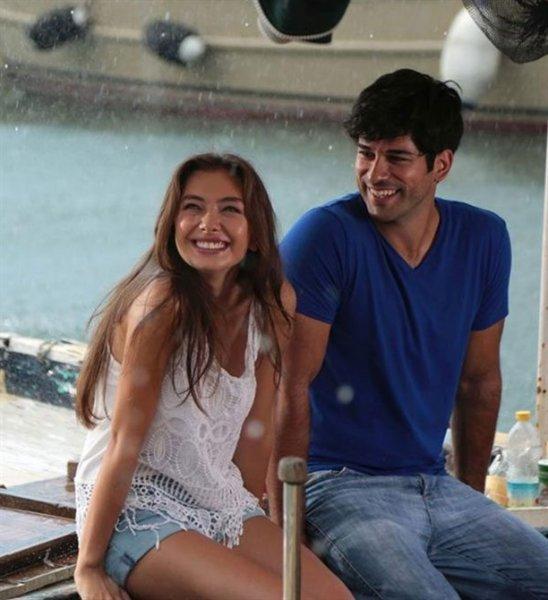 Fahriye Evcen'den Kara Sevda setine baskın