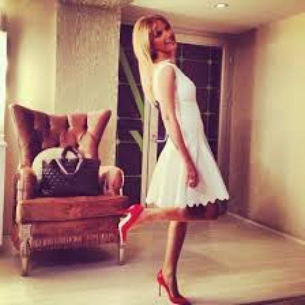 Zayıflayarak bambaşka bir görünüm kazanan ünlüler 