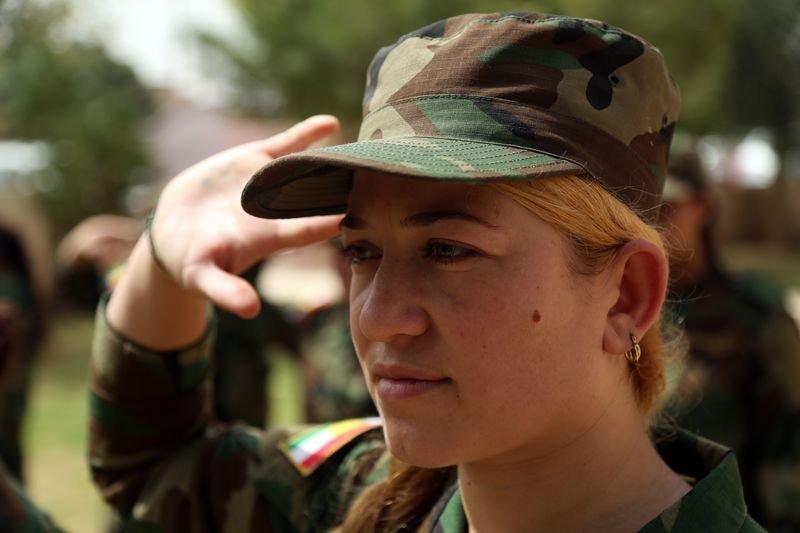 Ezidi kadınlar IŞİD'e karşı silahlandı