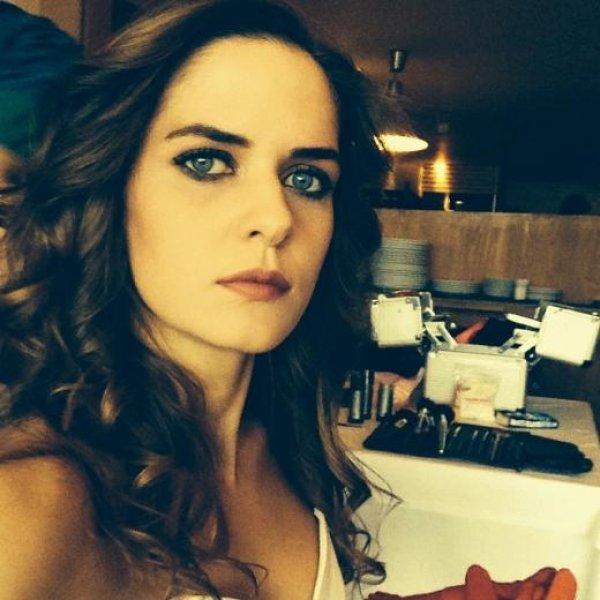 Güzel oyuncu İpek Özkök evlendi