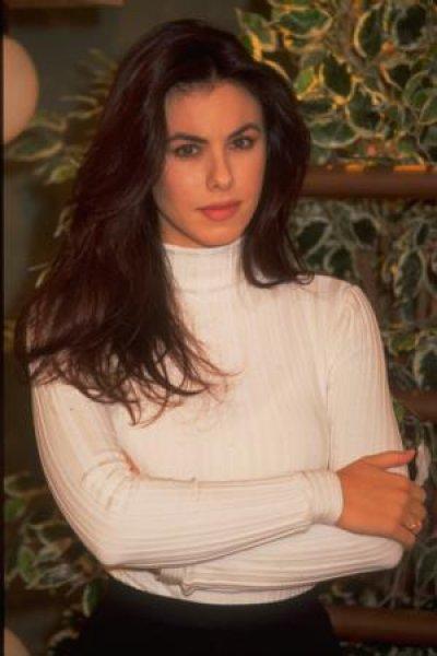 Defne Samyeli'nin Kurtlar Vadisi'ndeki ilk fotoğrafı