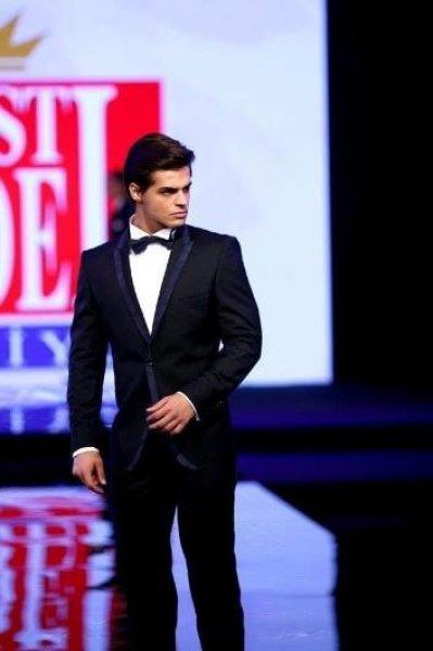 Güneşin Kızları'nın Savaş'ı  Berk Atan'ın inanılmaz değişimi 