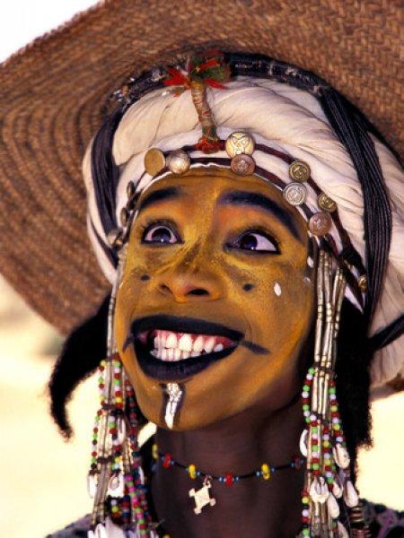 Afrikalı Wodaabe Kabilesi her yıl erkek güzellik yarışması düzenliyor