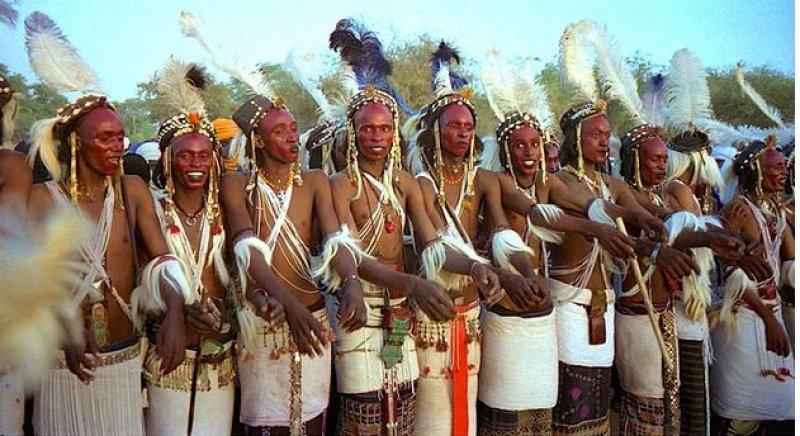 Afrikalı Wodaabe Kabilesi her yıl erkek güzellik yarışması düzenliyor
