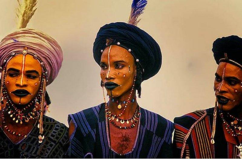 Afrikalı Wodaabe Kabilesi her yıl erkek güzellik yarışması düzenliyor