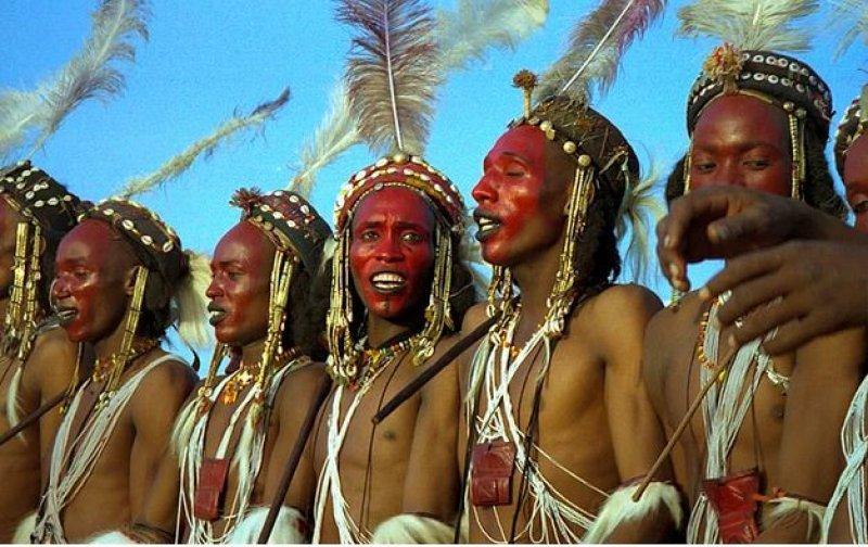Afrikalı Wodaabe Kabilesi her yıl erkek güzellik yarışması düzenliyor