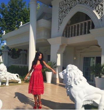 Ünlülerin objektifinden 2 Ekim Instagram paylaşımları 