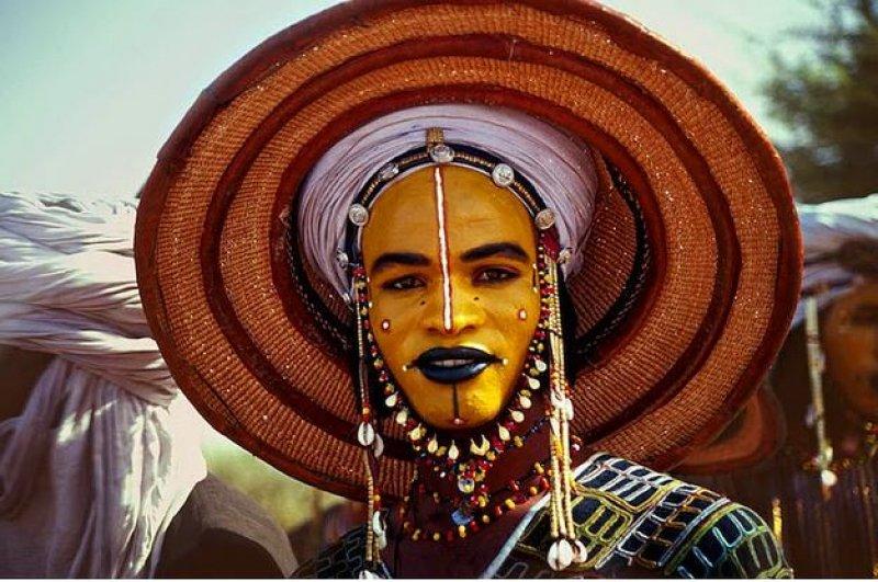 Afrikalı Wodaabe Kabilesi her yıl erkek güzellik yarışması düzenliyor