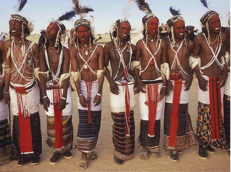 Afrikalı Wodaabe Kabilesi her yıl erkek güzellik yarışması düzenliyor