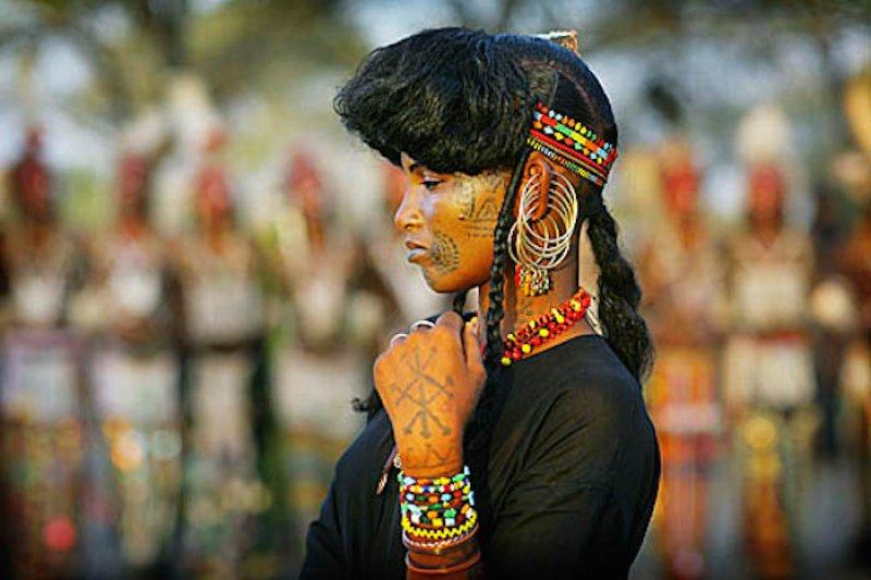 Afrikalı Wodaabe Kabilesi her yıl erkek güzellik yarışması düzenliyor