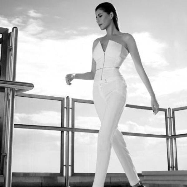 Okan Üniversitesi'nin manken hocası Ebru Güzel