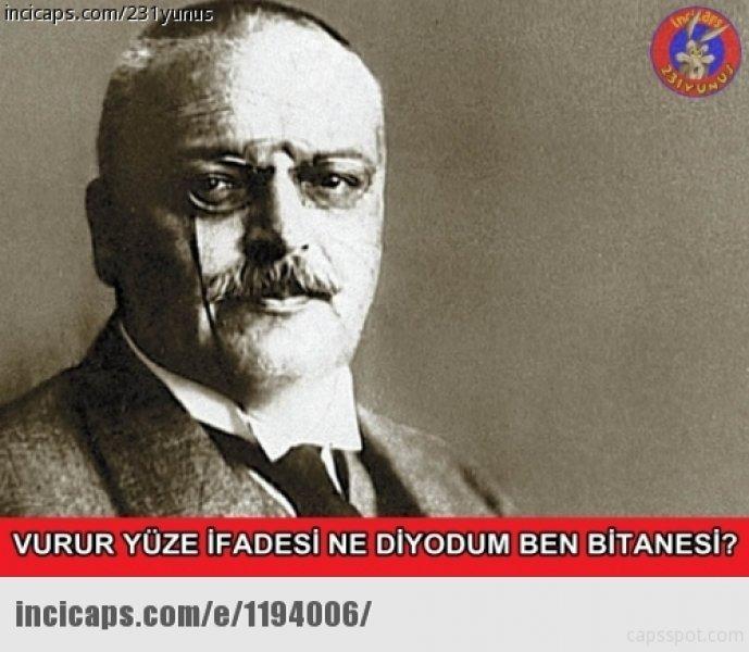 Sosyal medyada vurur yüzüne ifadesi fırtınası