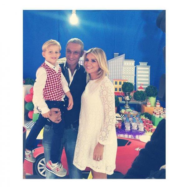 Esra Erol'dan iki oğlu için parti