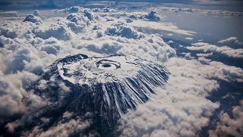 Uçakta cam kenarına oturanların çektiği inanılmaz fotoğraflar