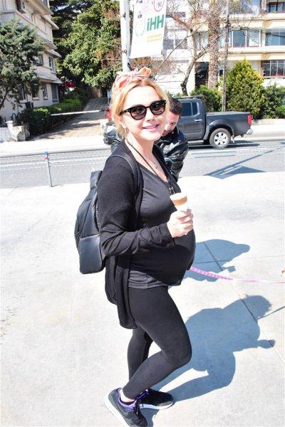 Ece Erken doğum kilolarını nasıl verdiğini açıkladı