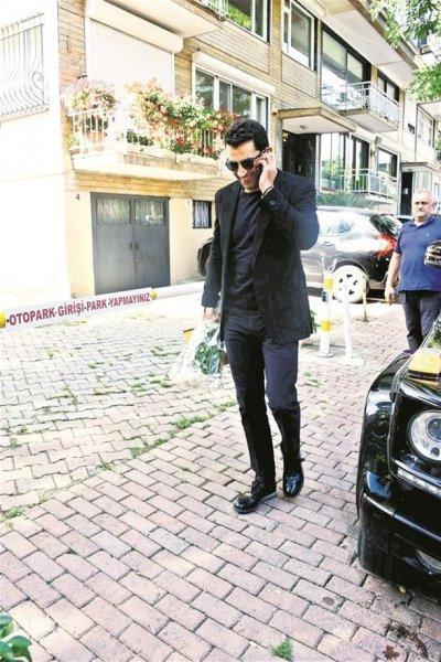Sinem Kobal ile Kenan İmirzalıoğlu Karaköy'de