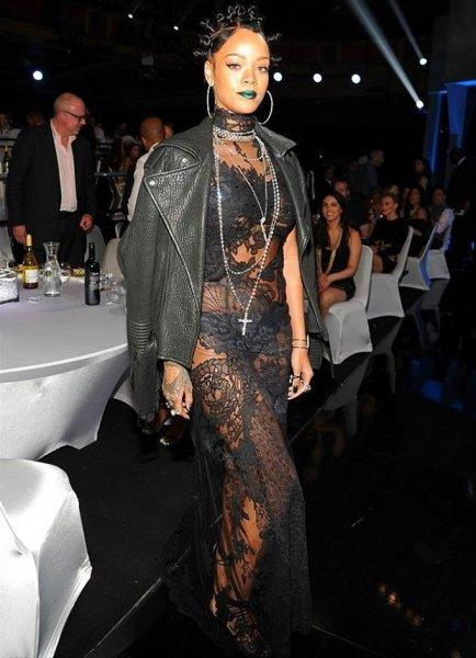 Rihanna: Benim gücümü kaldıracak bir erkek yok