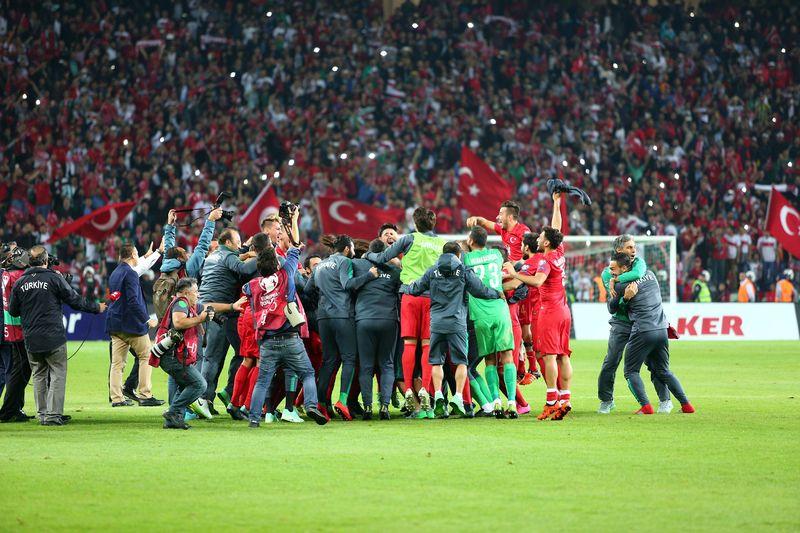 EURO 2016 Elemeleri Türkiye - İzlanda maçından kareler