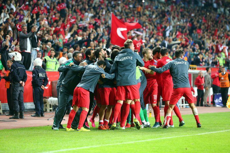 EURO 2016 Elemeleri Türkiye - İzlanda maçından kareler