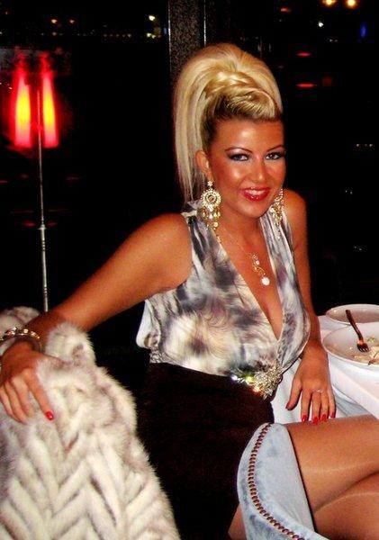 Nazlı Hamarat ölen eşini çabuk unuttu